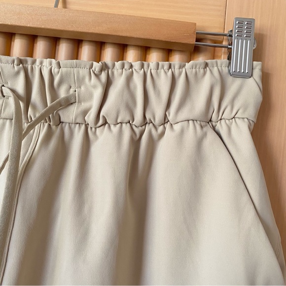 Lululemon Stretch High Rise Short 3.5" Trench - Picture 5 of 10